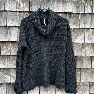 Free people black medium turtleneck sweater